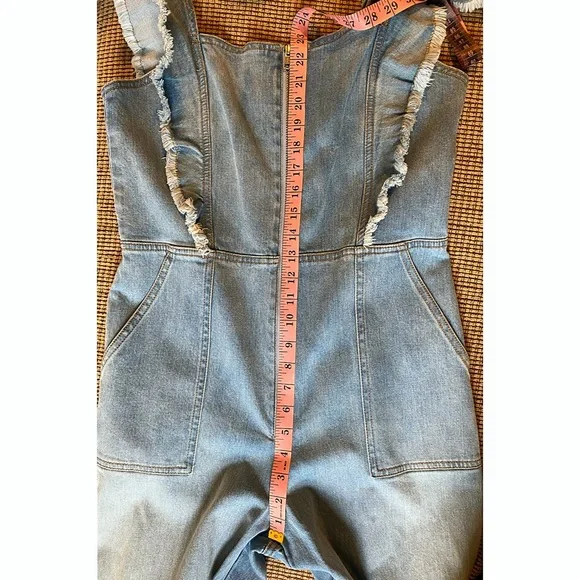 Alice + Olivia Gorgeous Wide Leg Open Back Denim Jeans Jumpsuit - Picture 11 of 16